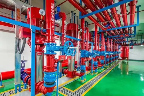 Каковы преимущества использования труб для соединения трубопроводов?